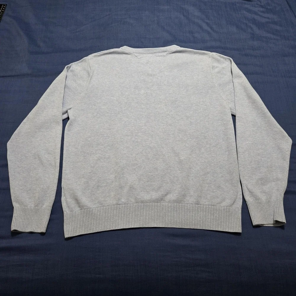 Tommy Hilfiger Sweater Mens Medium Gray Cotton V-Neck‎ Flag Logo Knit Pullover